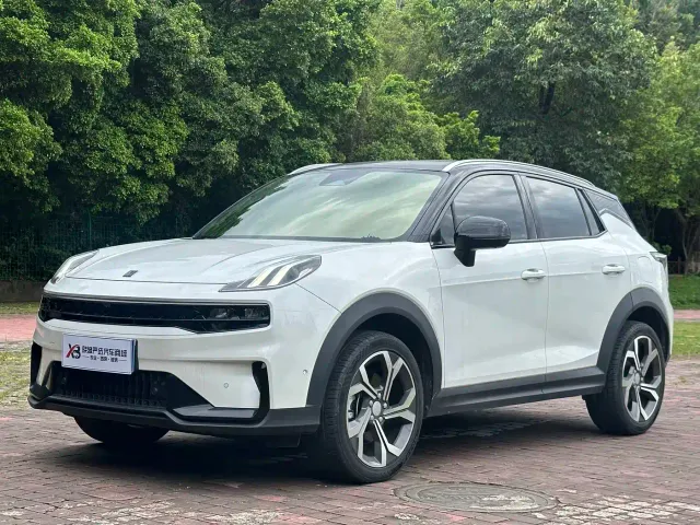 Lynk & Co 06 — Фото автомобиля 3