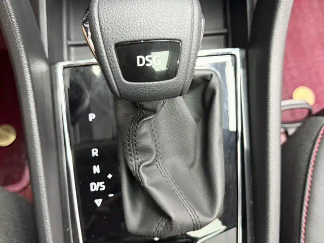 Skoda Karoq — Фото автомобиля 14