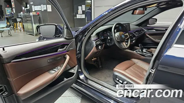 BMW 5-Series 5 серия (G30) — Фото автомобиля 11