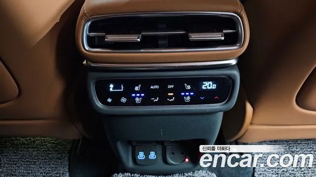 Genesis GV80 2.5T Бензин AWD — Фото автомобиля 8
