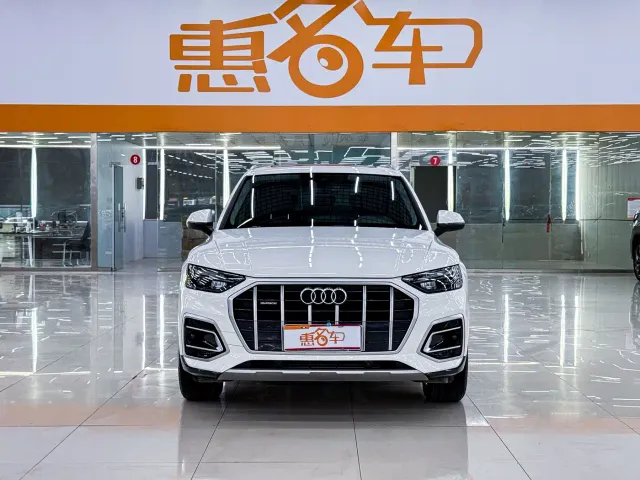 Audi Q5L — Фото автомобиля 3