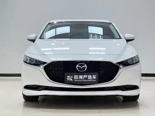 Mazda Axela — Фото автомобиля 2