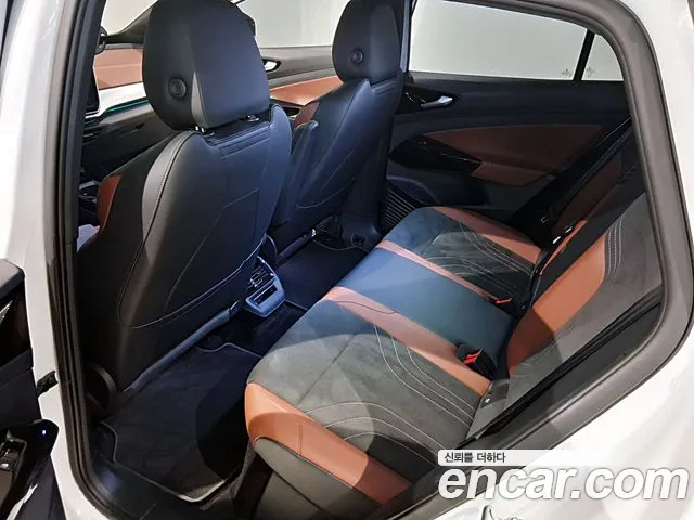 Volkswagen ID.4 — Фото автомобиля 5