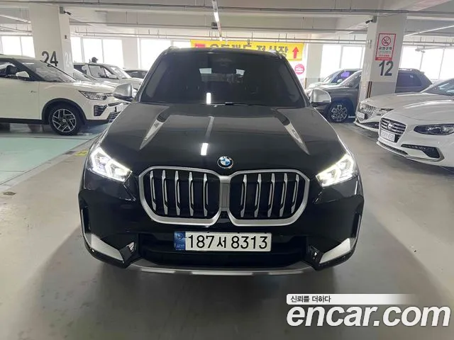 Фотография автомобиля — BMW X1 U11