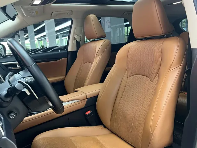 Lexus RX — Фото автомобиля 9