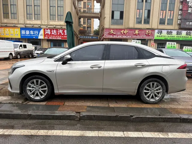 GAC Aion S — Фото автомобиля 7