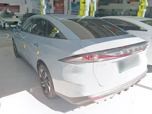 Geely Galaxy L6 — Фото автомобиля 4