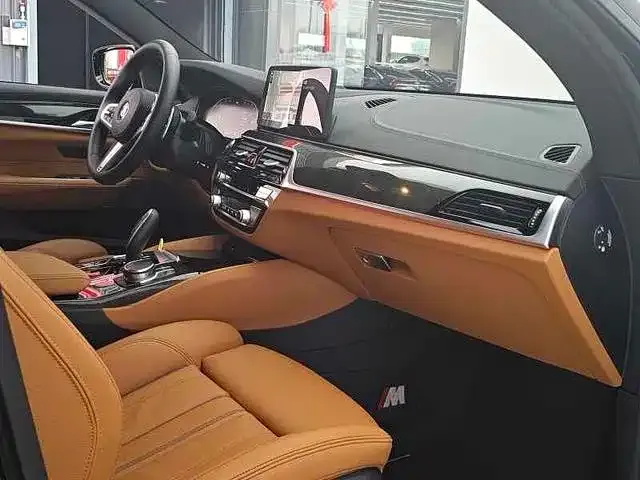 BMW 6 Series Gran Turismo — Фото автомобиля 8
