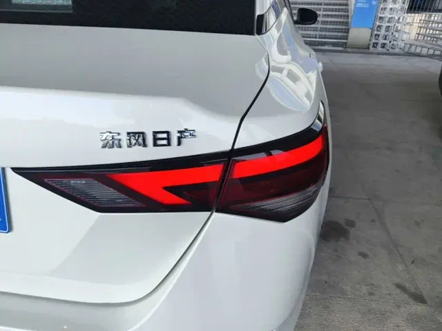 Nissan Sylphy — Фото автомобиля 7