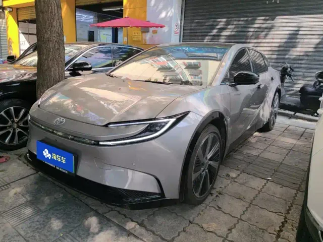 Фотография автомобиля — Toyota bZ5