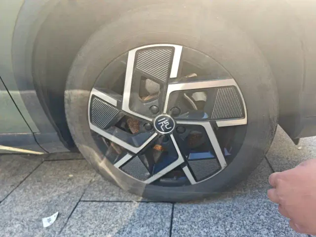 BYD Yuan PLUS — Фото автомобиля 25