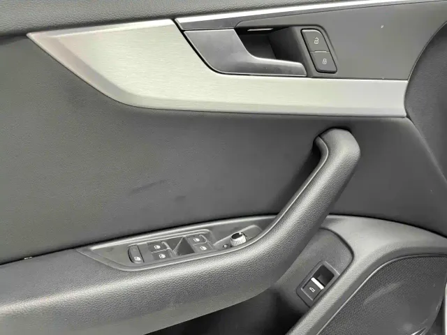 Audi A4L — Фото автомобиля 15