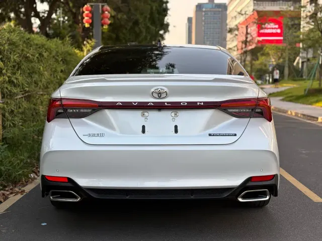 Toyota Avalon — Фото автомобиля 28