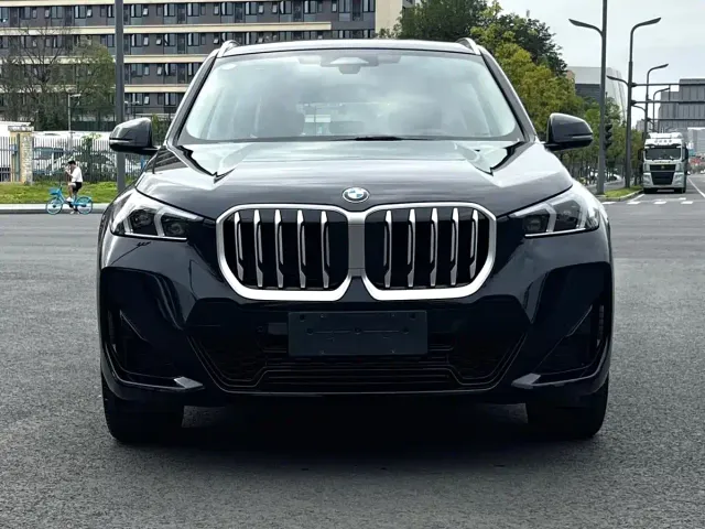 BMW X1 — Фото автомобиля 2