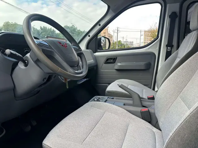 Wuling Yangguang — Фото автомобиля 5