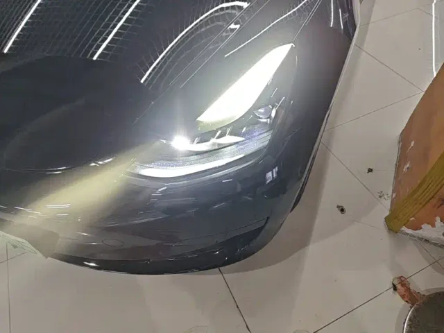 Tesla Model 3 — Фото автомобиля 23