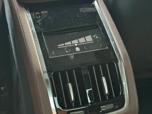 Volvo S90 — Фото автомобиля 26