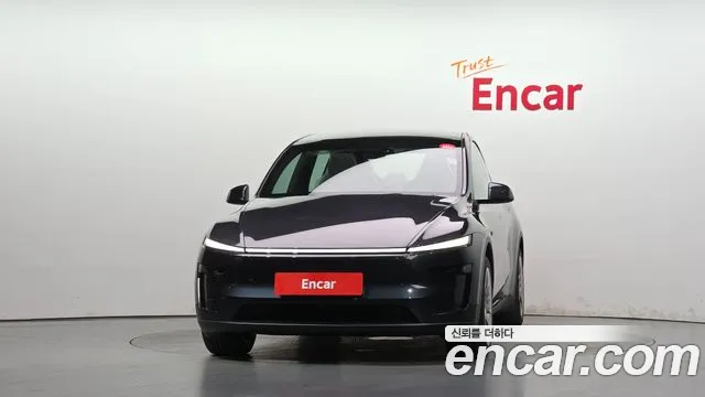 Tesla Model Y — Фото автомобиля 3
