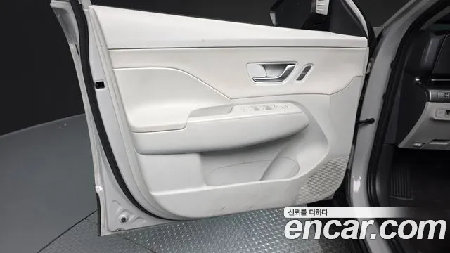 Hyundai Kona SX2 — Фото автомобиля 13