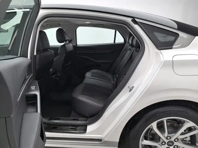 Ford Mondeo — Фото автомобиля 15