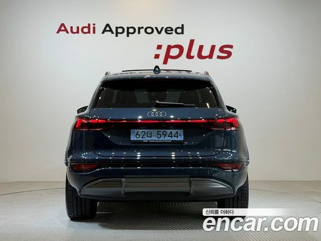 Audi Q6 e-tron — Фото автомобиля 4