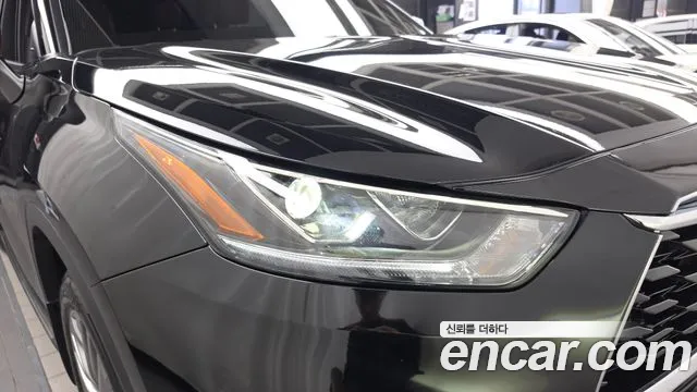 Toyota Highlander — Фото автомобиля 21