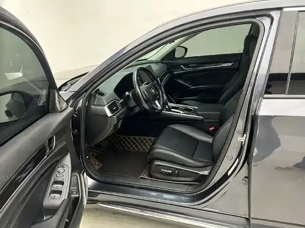 Honda Accord — Фото автомобиля 7