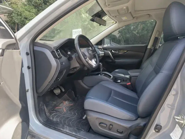 Nissan X-Trail — Фото автомобиля 4
