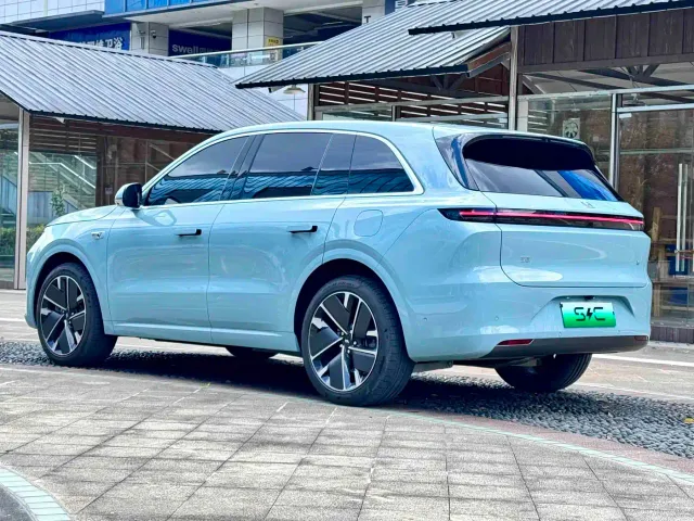Li Auto L6 — Фото автомобиля 18