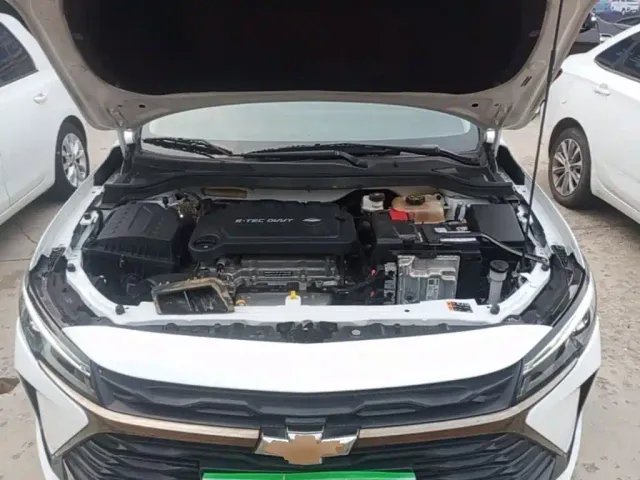 Chevrolet Monza — Фото автомобиля 19
