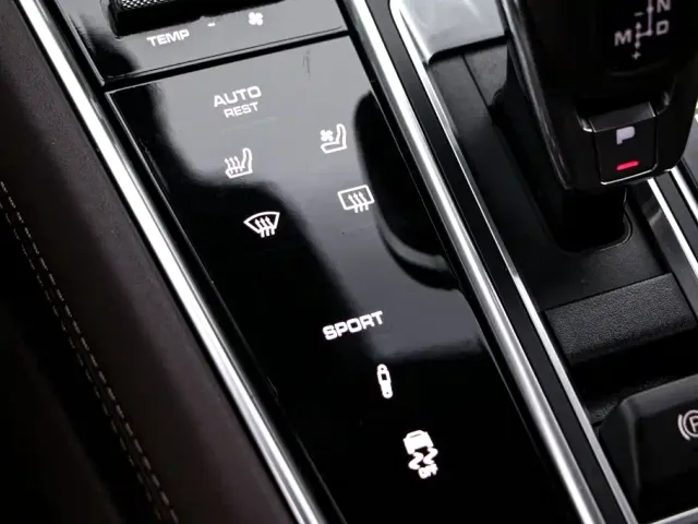 Porsche Panamera — Фото автомобиля 10