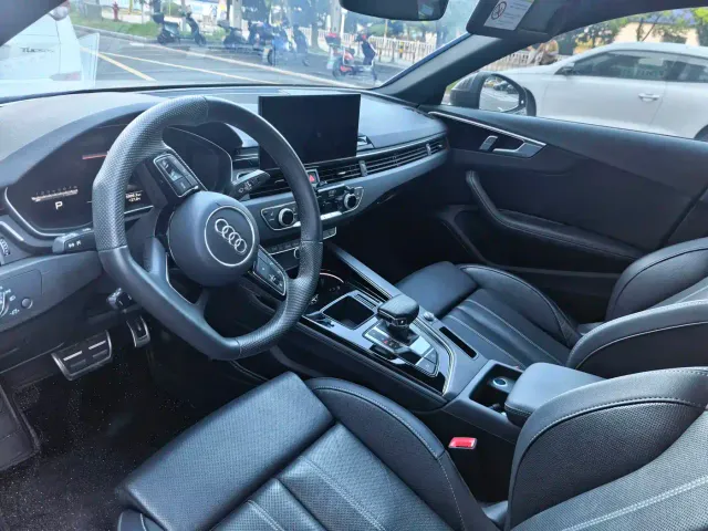 Audi A4L — Фото автомобиля 6
