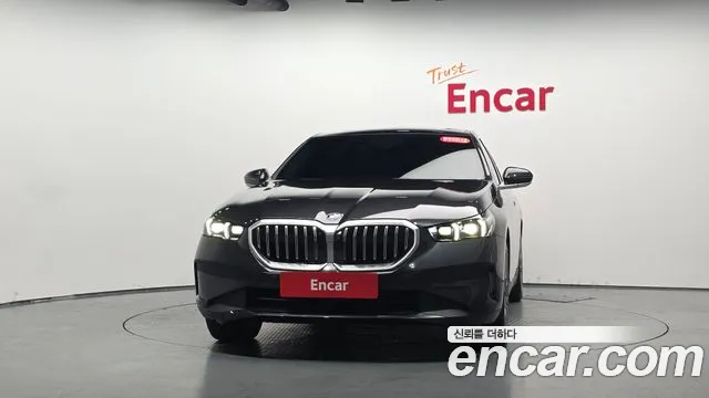 BMW 5-Series 5 серия (G60) — Фото автомобиля 3
