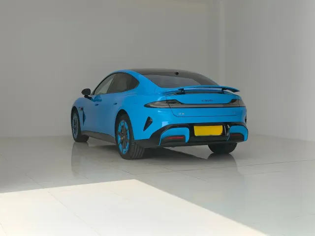 Xiaomi SU7 — Фото автомобиля 18