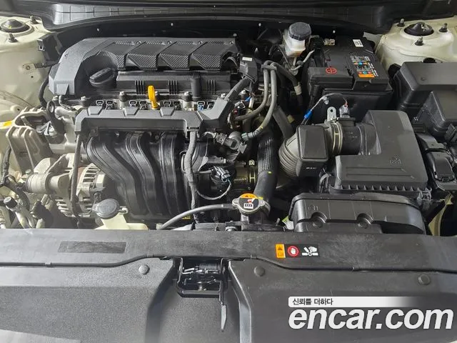 Hyundai Avante CN7 — Фото автомобиля 16