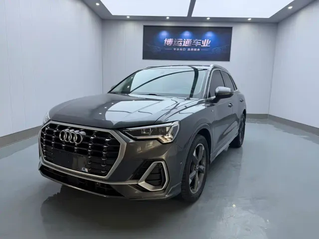 Фотография автомобиля — Audi Q3