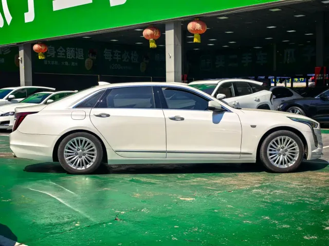 Cadillac CT6 — Фото автомобиля 7