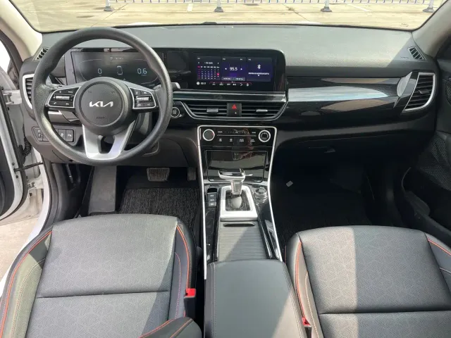 Kia Seltos — Фото автомобиля 6
