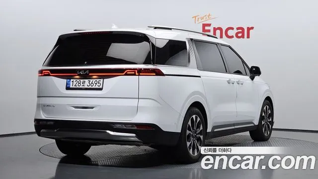 Kia Canival Carnival 4 поколение Бензин 7 мест Signature — Фото автомобиля 2