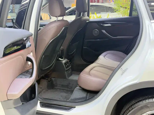 BMW X1 — Фото автомобиля 11