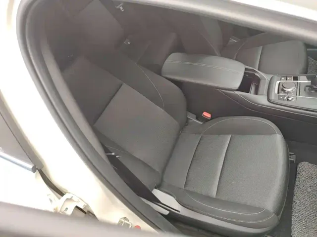 Mazda CX-30 EV — Фото автомобиля 24