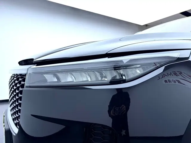 Li Auto ONE — Фото автомобиля 7