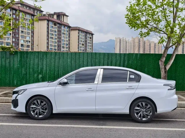 Peugeot 408 — Фото автомобиля 23