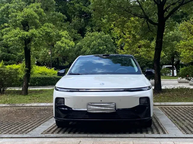 Leapmotor B01 — Фото автомобиля 2
