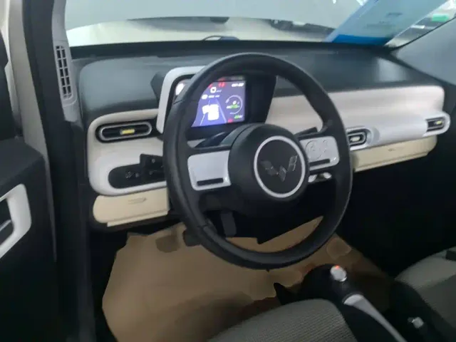 Wuling Hongguang Mini EV — Фото автомобиля 9