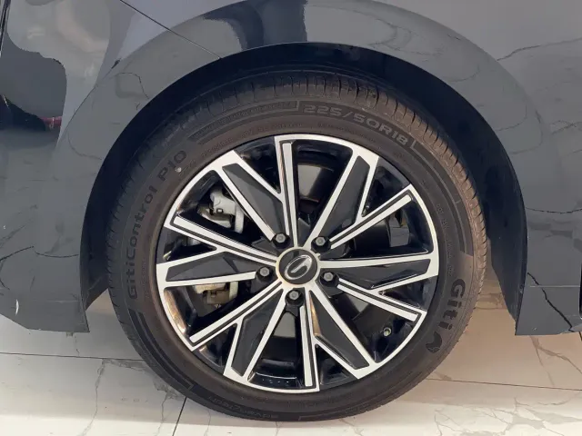 GAC Trumpchi E8 — Фото автомобиля 28