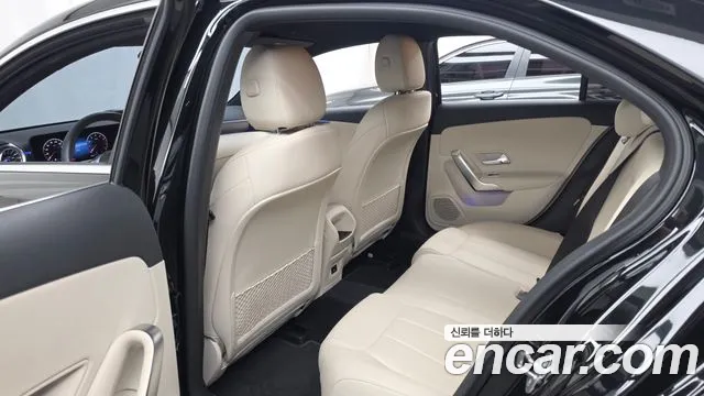 Mercedes-Benz A-Class W177 — Фото автомобиля 16