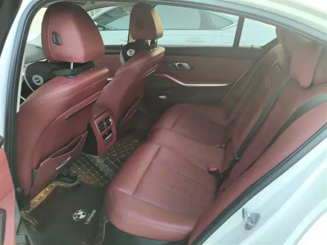 BMW 3 Series — Фото автомобиля 9