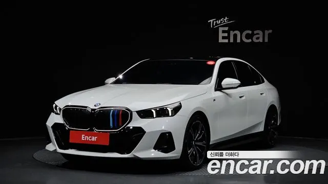 Фотография автомобиля — BMW 5-Series