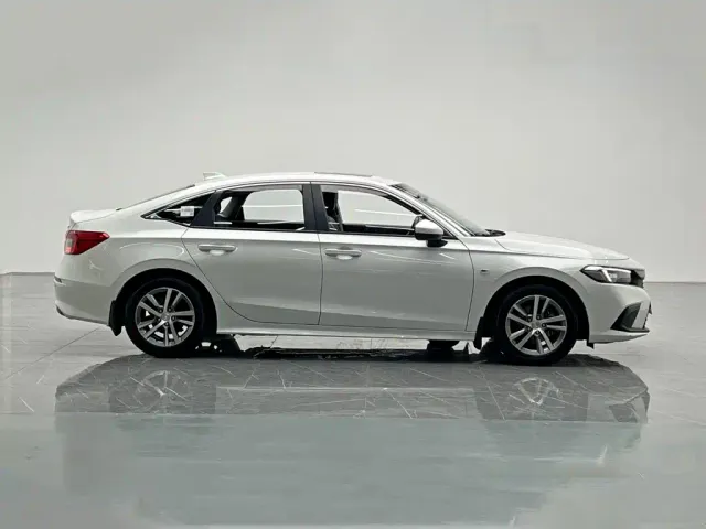 Honda Civic — Фото автомобиля 7